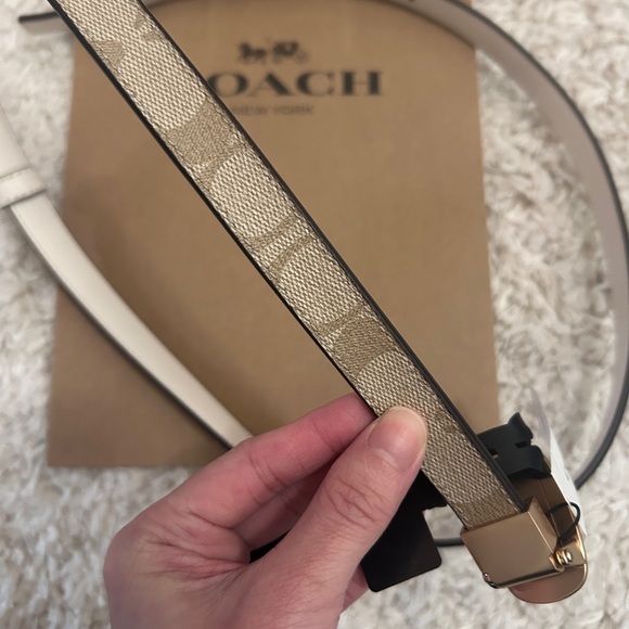 NWT!!Coach Women Eliza Cut to Size Reversible Belt in Signature style/Chalk - Picture 2 of 4
